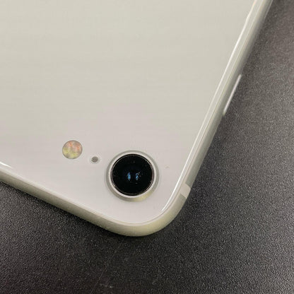 【最速発送】Apple iPhone iPhone SE（第2世代） 64GB ホワイト docomo 白ロム【難有】 82%