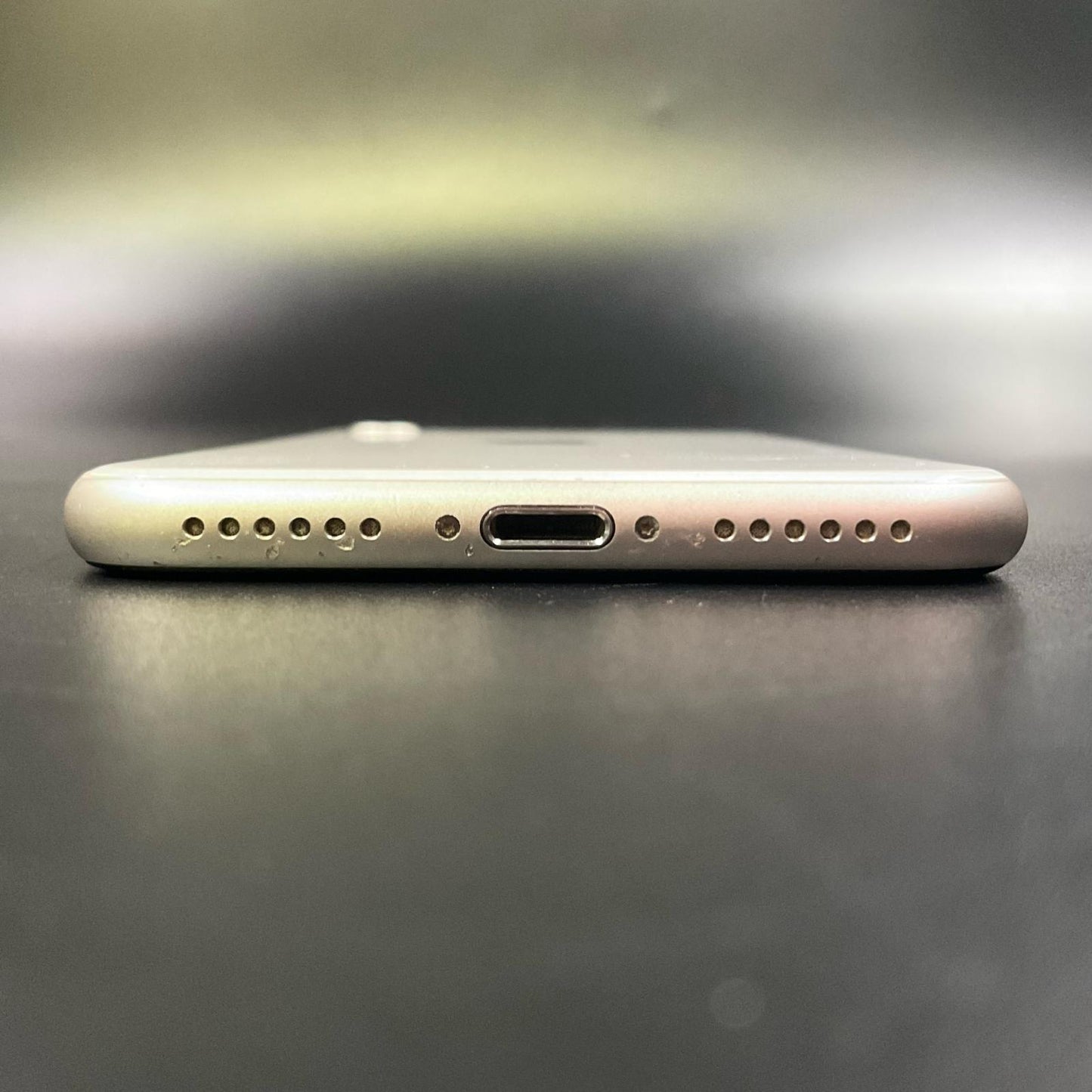 【全額返金保証】【最速発送】Apple iPhone iPhone SE（第3世代） 128GB スターライト SIMフリー 動作確認済 73%