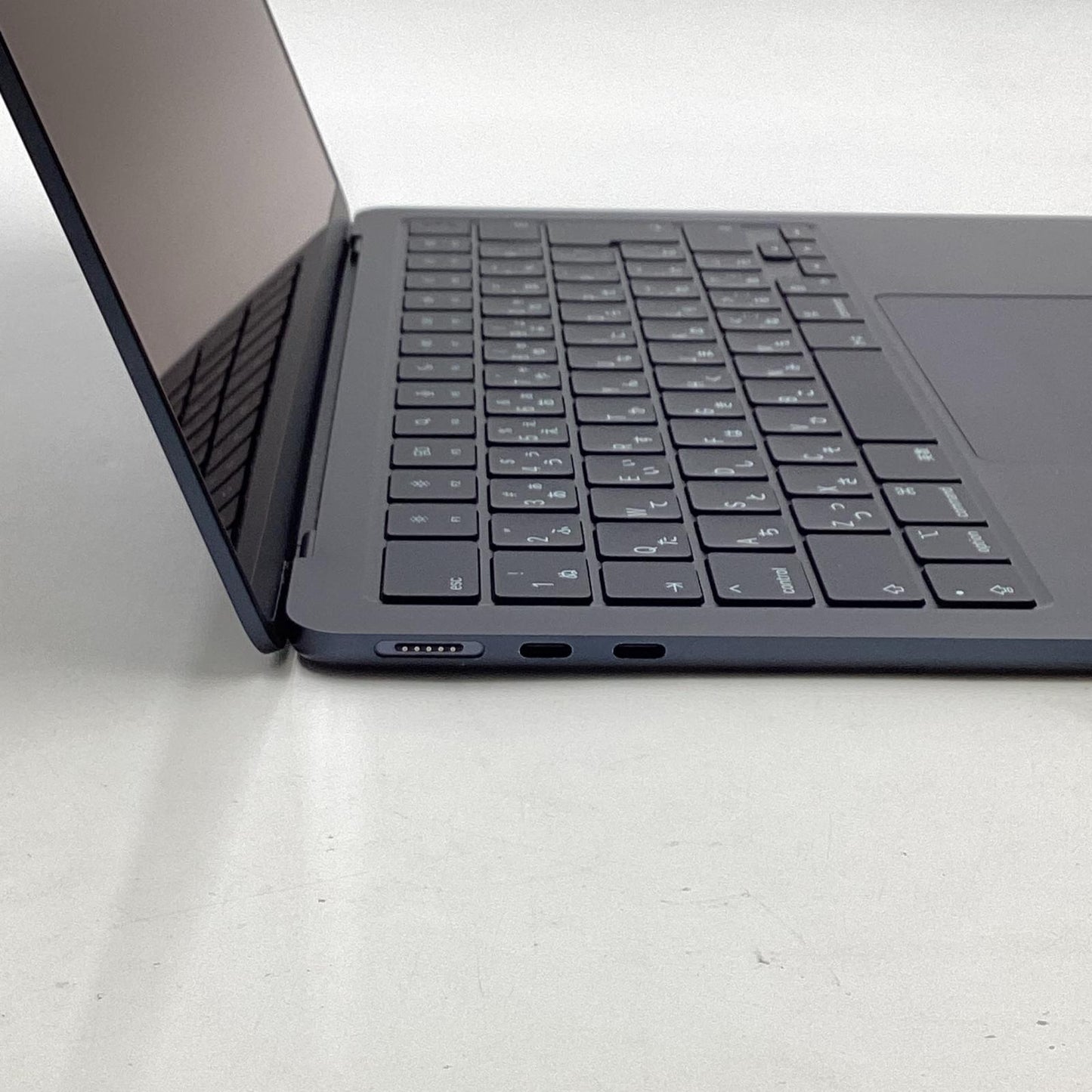 【全額返金保証】【最速発送】Apple MacBook Air 13インチ 2022 Apple M2 8GB M.2 SSD 512GB ミッドナイト 100% 美品 動作確認済
