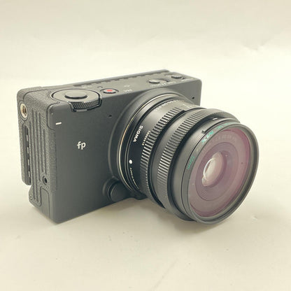【全額返金保証】【最速発送】SIGMA デジタル一眼 SIGMA fp 45mm F2.8 DG DN Contemporary キット ブラック 美品 動作確認済