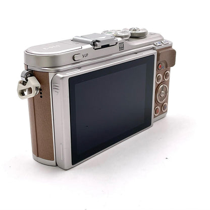 【全額返金保証】【最速発送】OLYMPUS デジタル一眼 PEN E-PL9 ボディ ブラウン 動作確認済