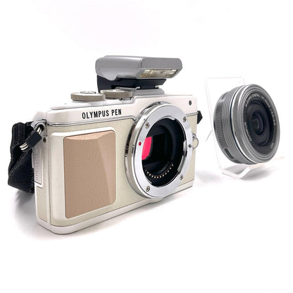 【全額返金保証】【最速発送】OLYMPUS デジタル一眼 OLYMPUS PEN Lite E-PL7 14-42mm EZレンズキット [ホワイト] ホワイト 動作確認済