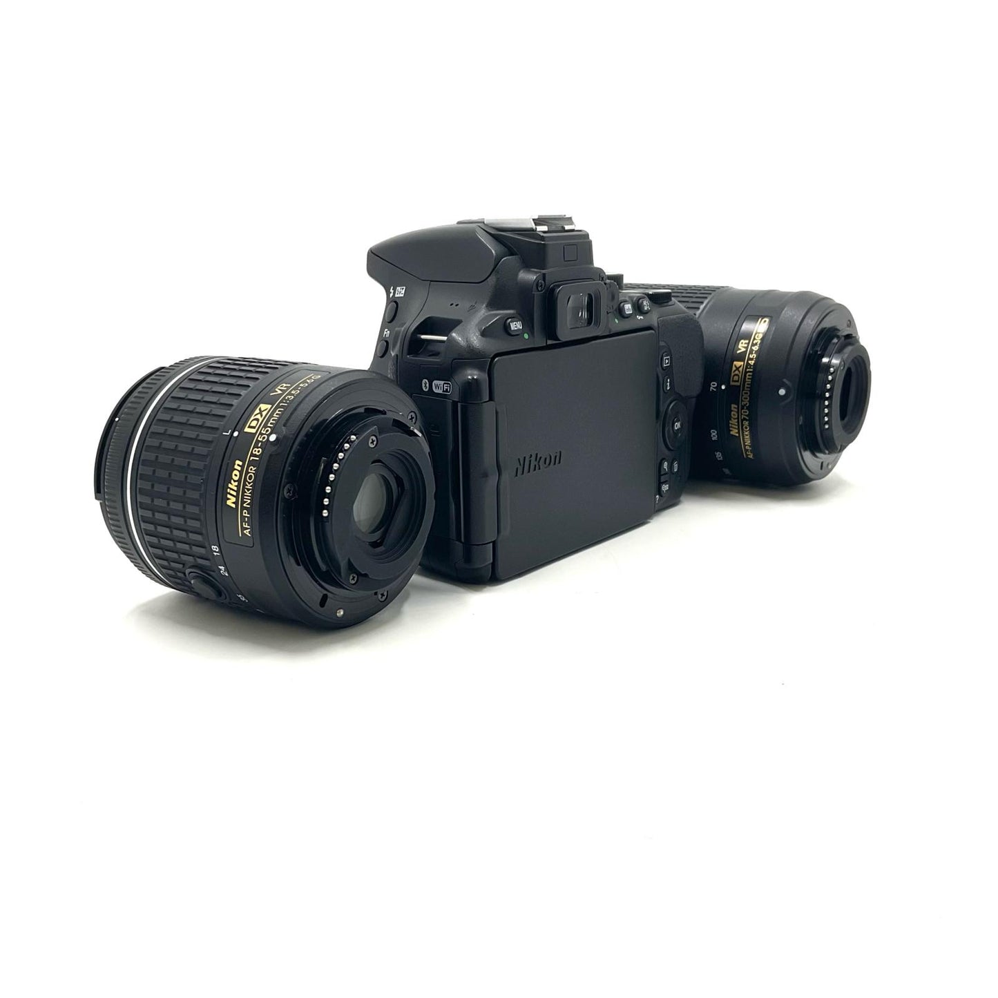 【全額返金保証】【最速発送】Nikon デジタル一眼 D5600 ダブルズームキット ブラック 動作確認済