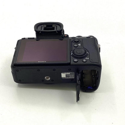 【全額返金保証】【最速発送】Sony デジタル一眼 α7 III ILCE-7M3 ボディ ブラック 美品 動作確認済