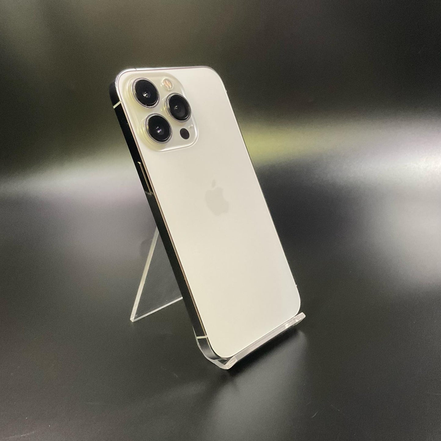 【全額返金保証】【最速発送】Apple iPhone iPhone 13 Pro 128GB シルバー docomo SIMフリー 白ロム 動作確認済 82%