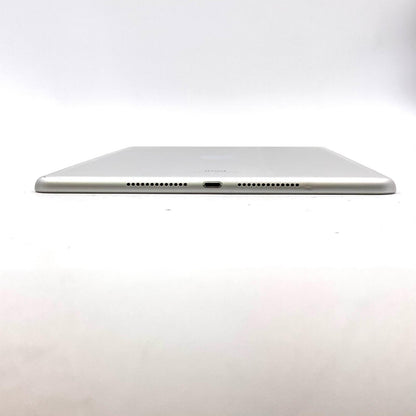 【全額返金保証】【最速発送】Apple iPad iPad 10.2インチ 第7世代 128GB シルバー Wi-Fi 動作確認済