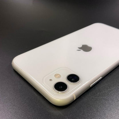 【全額返金保証】【最速発送】Apple iPhone iPhone 11 64GB ホワイト docomo 白ロム 動作確認済 74%