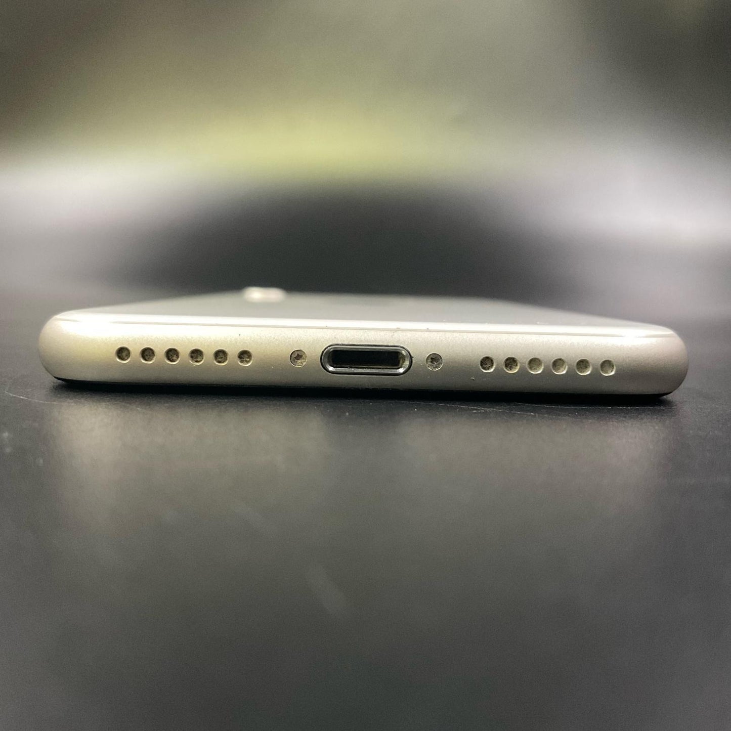 【全額返金保証】【最速発送】Apple iPhone iPhone SE（第3世代） 128GB スターライト SIMフリー 動作確認済 82%