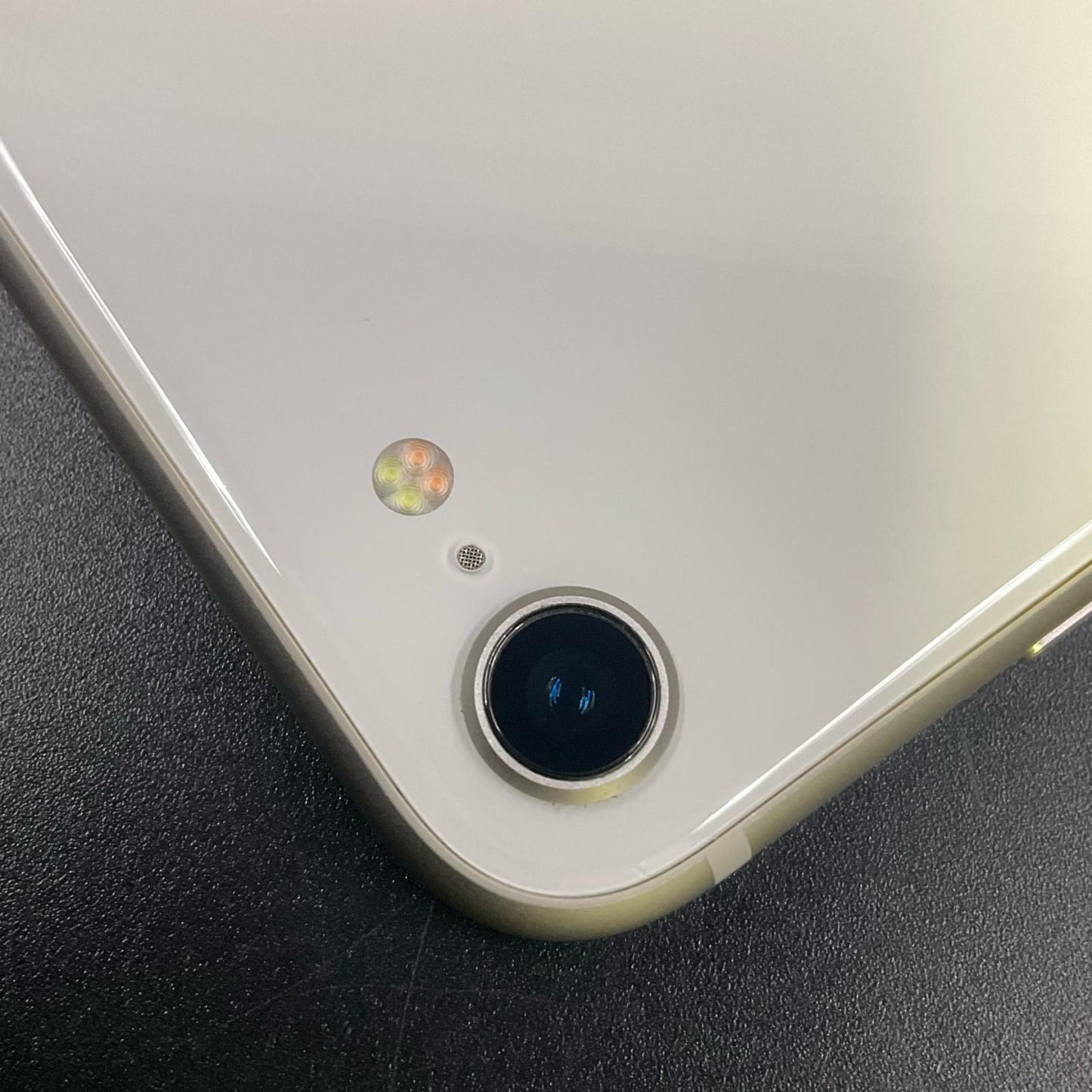 【全額返金保証】【最速発送】Apple iPhone iPhone SE（第3世代） 128GB スターライト SIMフリー 動作確認済 82%
