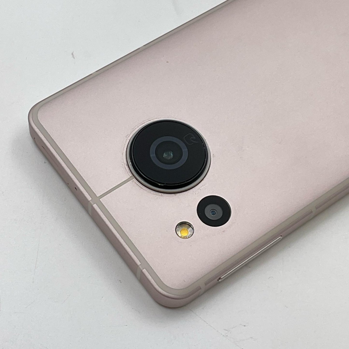【全額返金保証】【最速発送】SHARP AQUOS sense8 128GB Light Copper au SHG11 白ロム 動作確認済