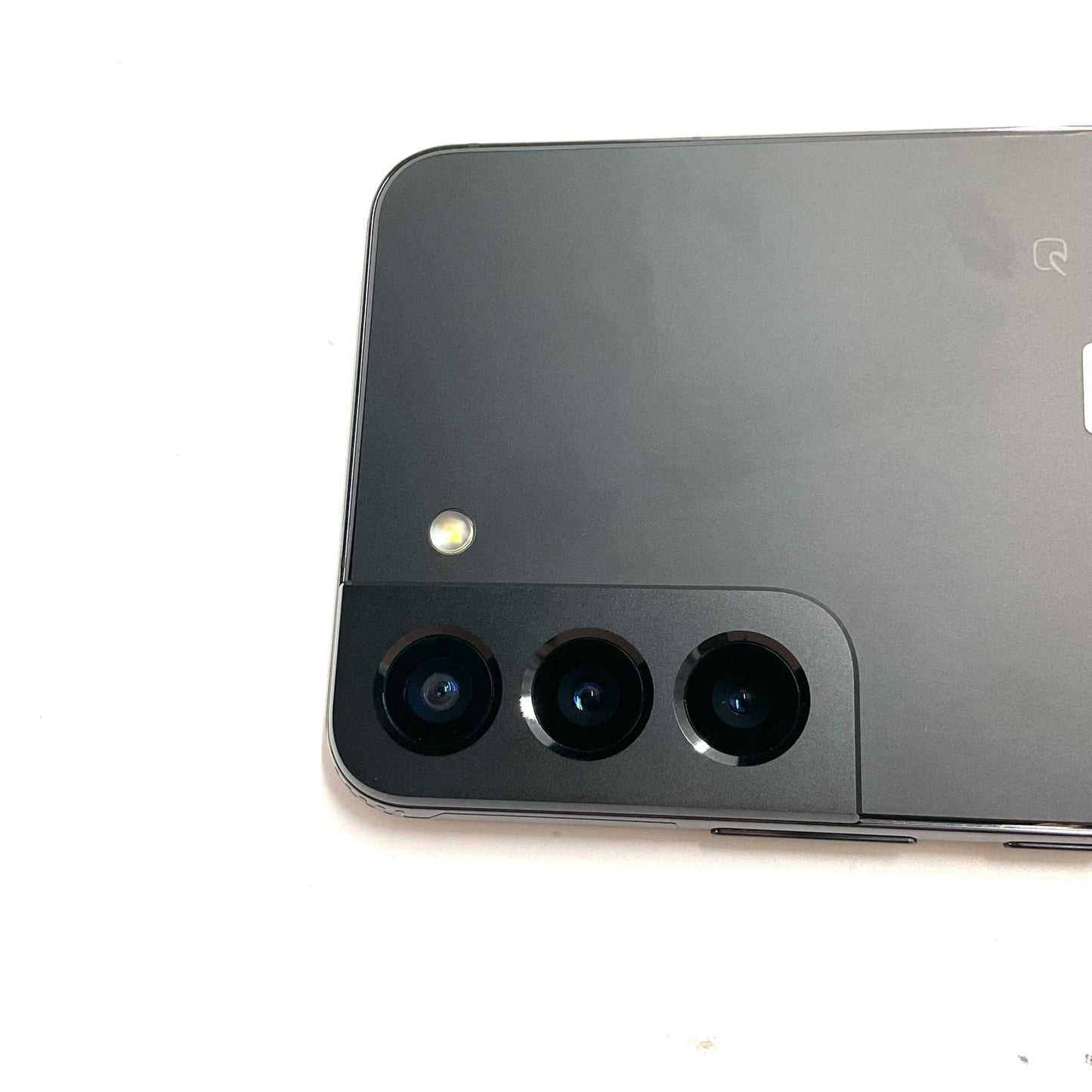 【全額返金保証】【最速発送】SAMSUNG Galaxy S22 256GB ファントムブラック au SIMフリー SCG13 美品 動作確認済