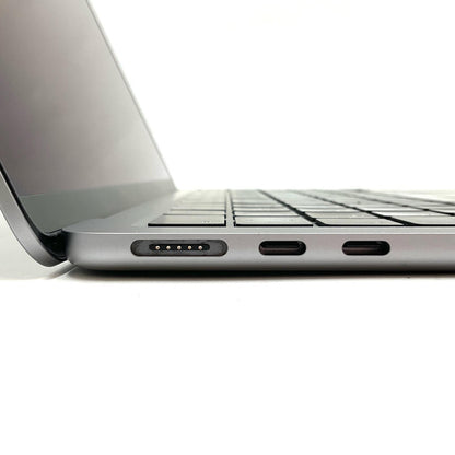 【全額返金保証】【最速発送】Apple MacBook Air 13インチ 2024 Apple M3 8GB SSD 512GB スペースグレイ 97% 美品 動作確認済