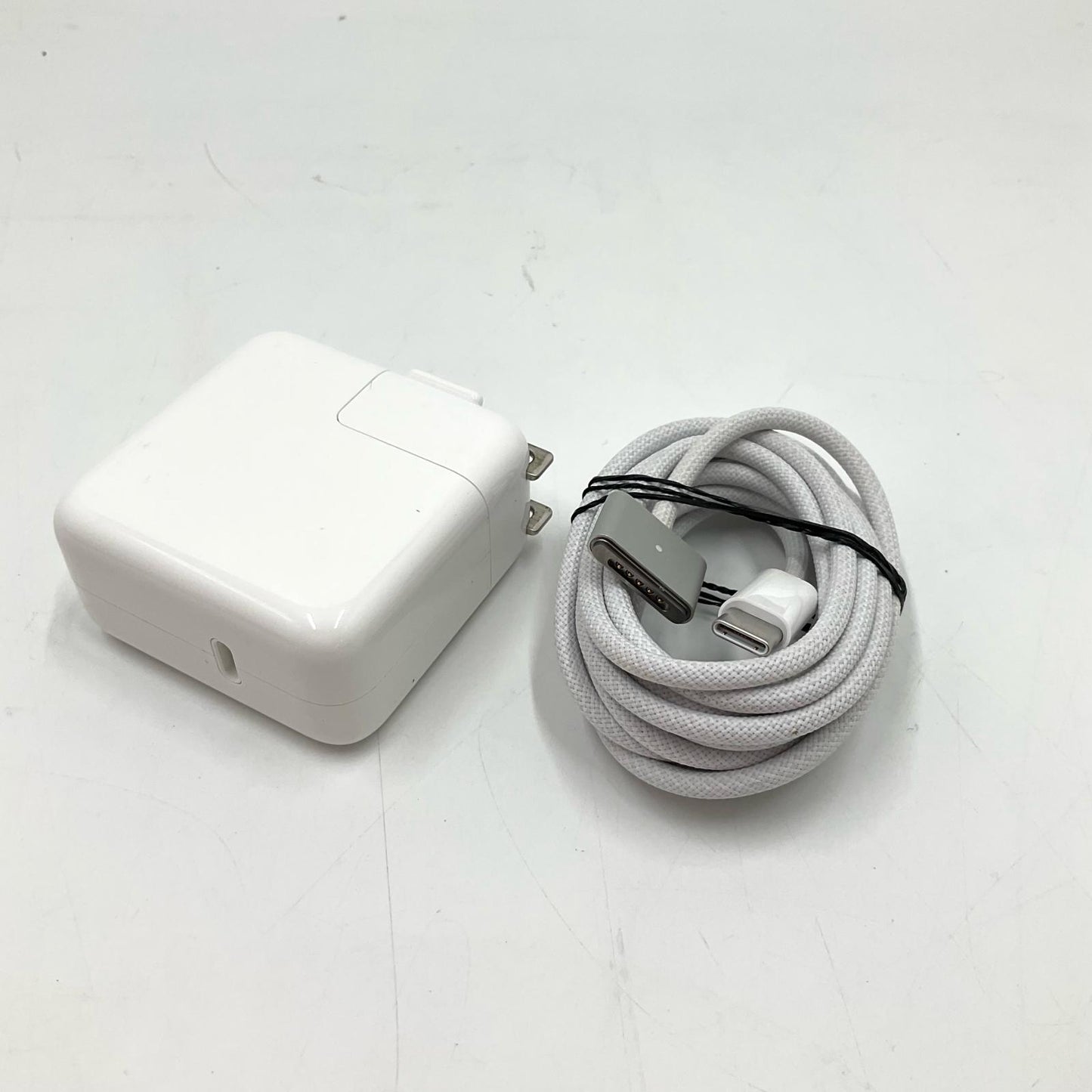 【全額返金保証】【最速発送】Apple MacBook Air 13インチ 2025 Apple M4 16GB SSD 256GB シルバー 100% 動作確認済