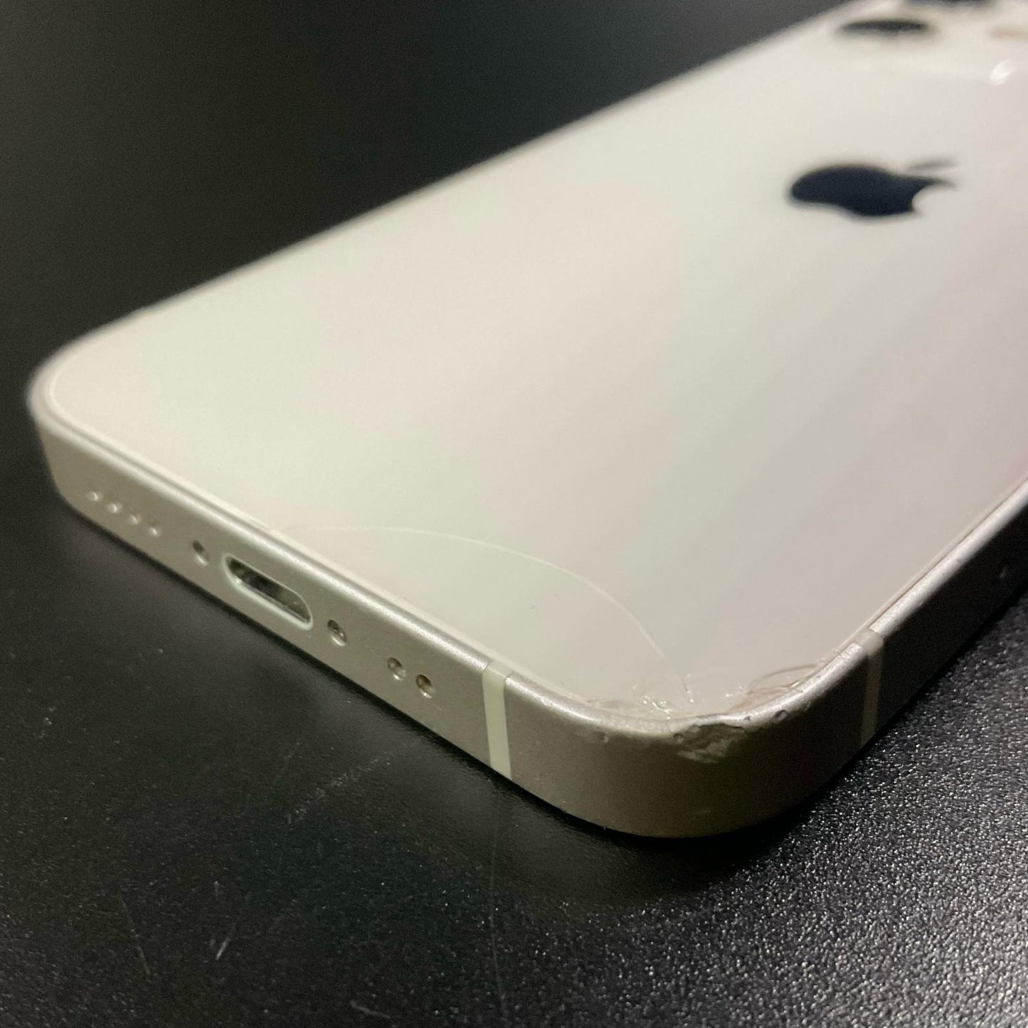 【最速発送】Apple iPhone iPhone 12 mini 64GB ホワイト au 白ロム【難有】 77%