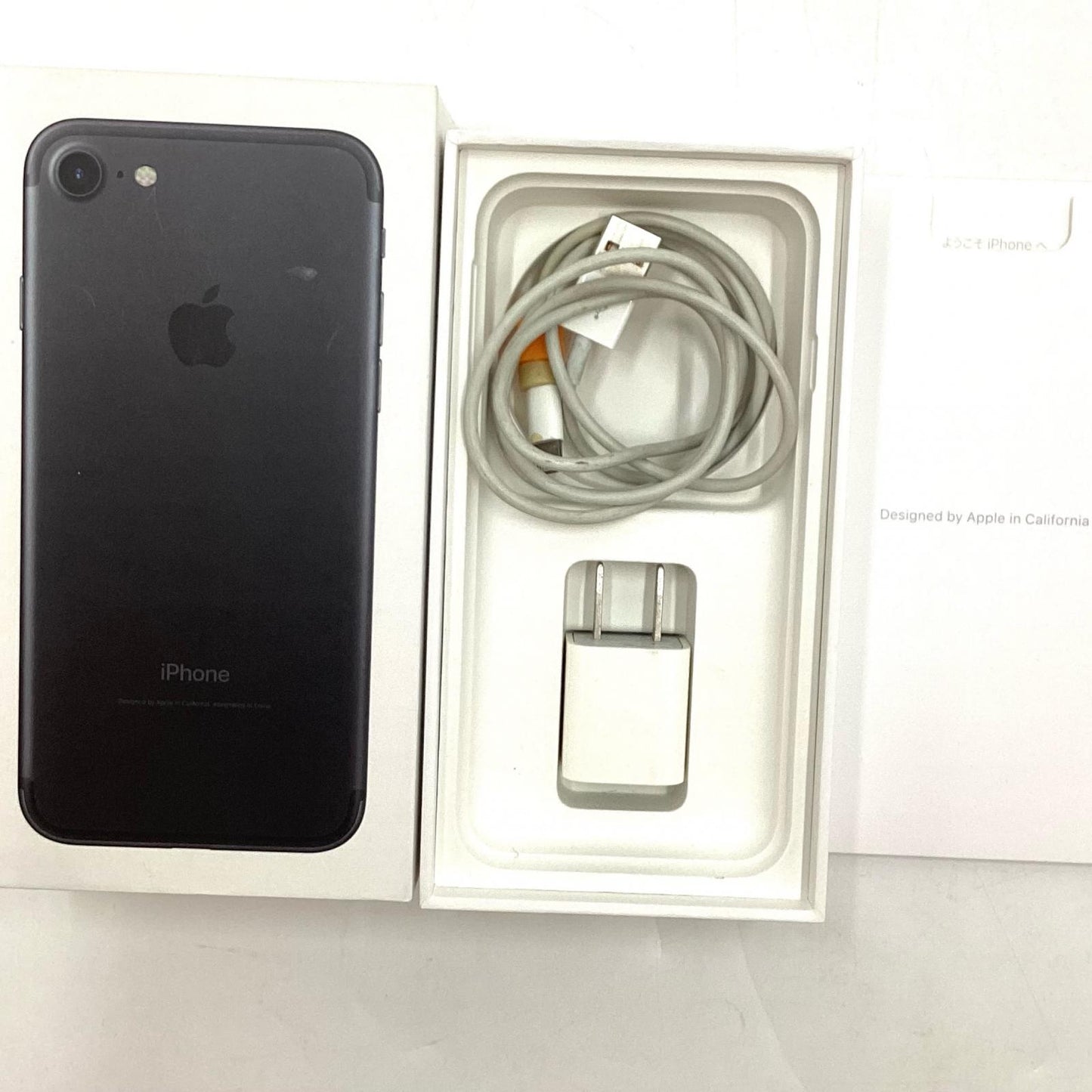 【全額返金保証】【最速発送】Apple iPhone iPhone SE（第2世代） 64GB (PRODUCT)RED docomo 白ロム 動作確認済 72%