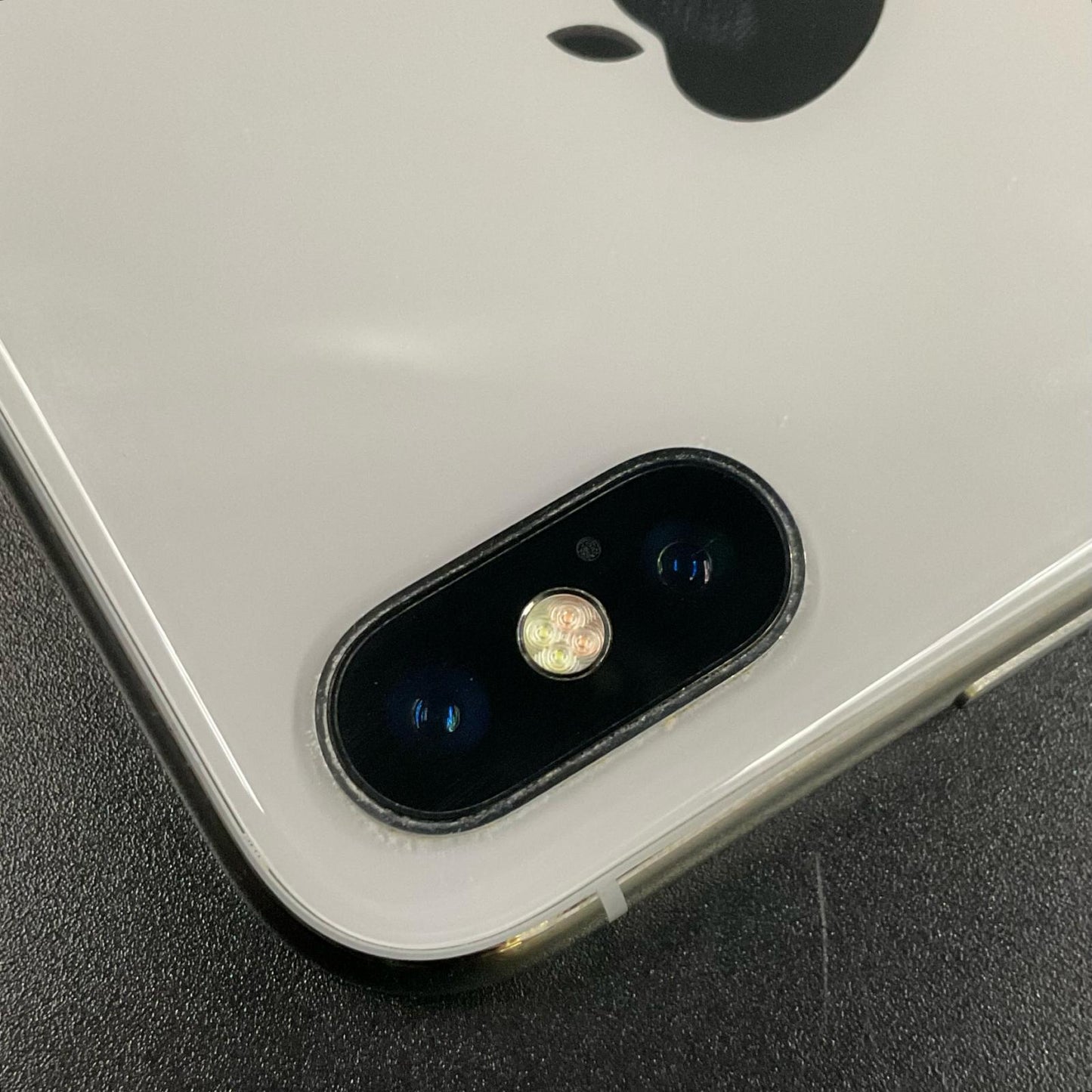 【全額返金保証】【最速発送】Apple iPhone iPhone X 256GB シルバー docomo 白ロム 動作確認済 94%