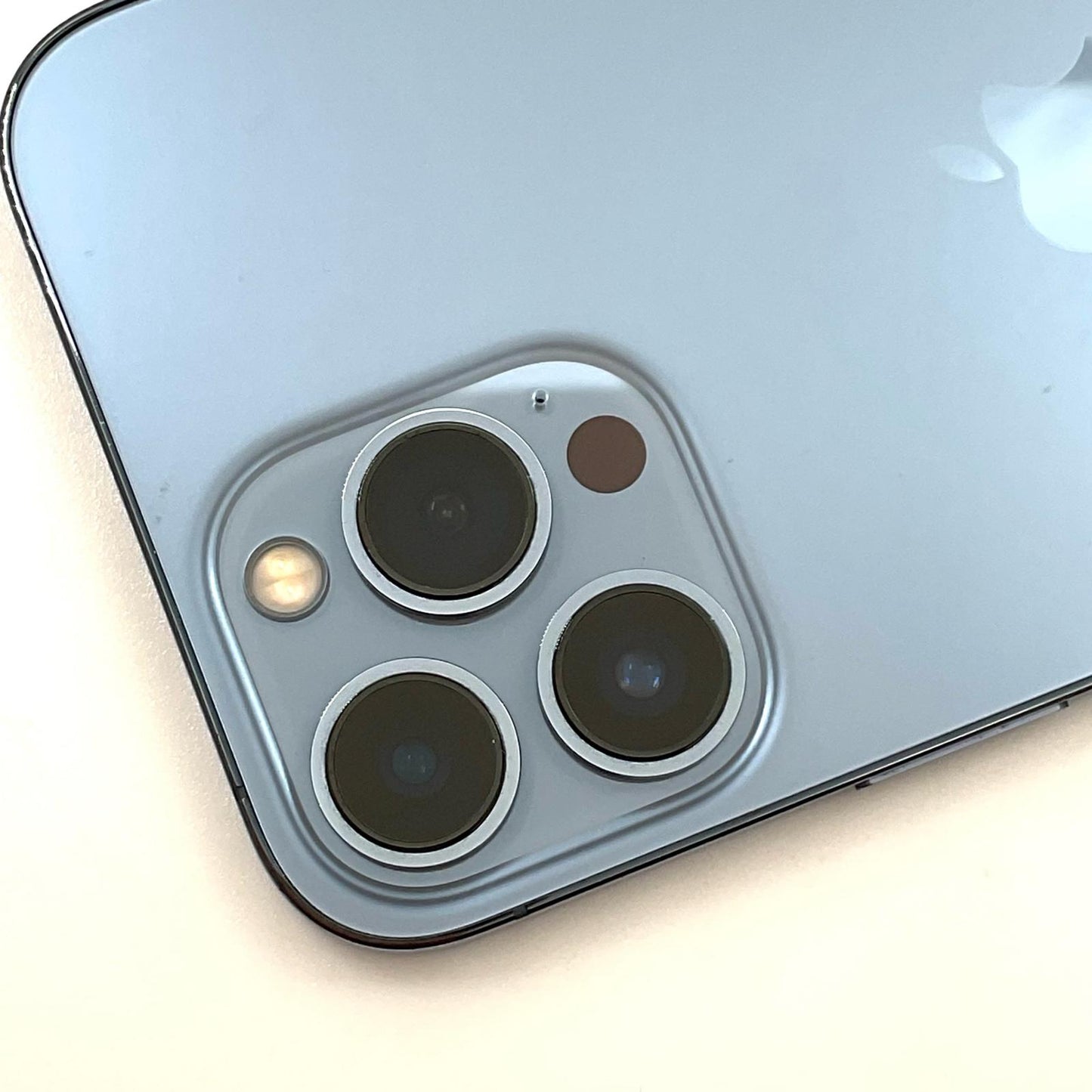 【全額返金保証】【最速発送】Apple iPhone iPhone 13 Pro Max 512GB シエラブルー docomo SIMフリー 白ロム 動作確認済 80%