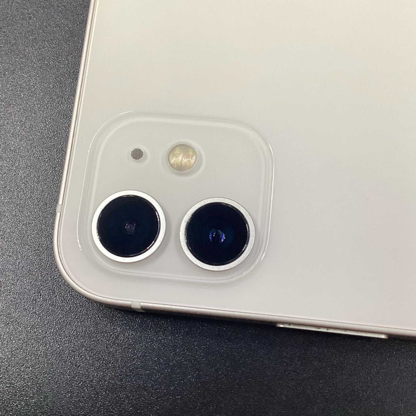 【全額返金保証】【最速発送】Apple iPhone iPhone 12 128GB ホワイト au 白ロム 動作確認済 77%