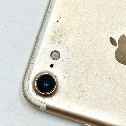 【最速発送】Apple iPhone iPhone 7 128GB ゴールド au 白ロム【難有】 76%