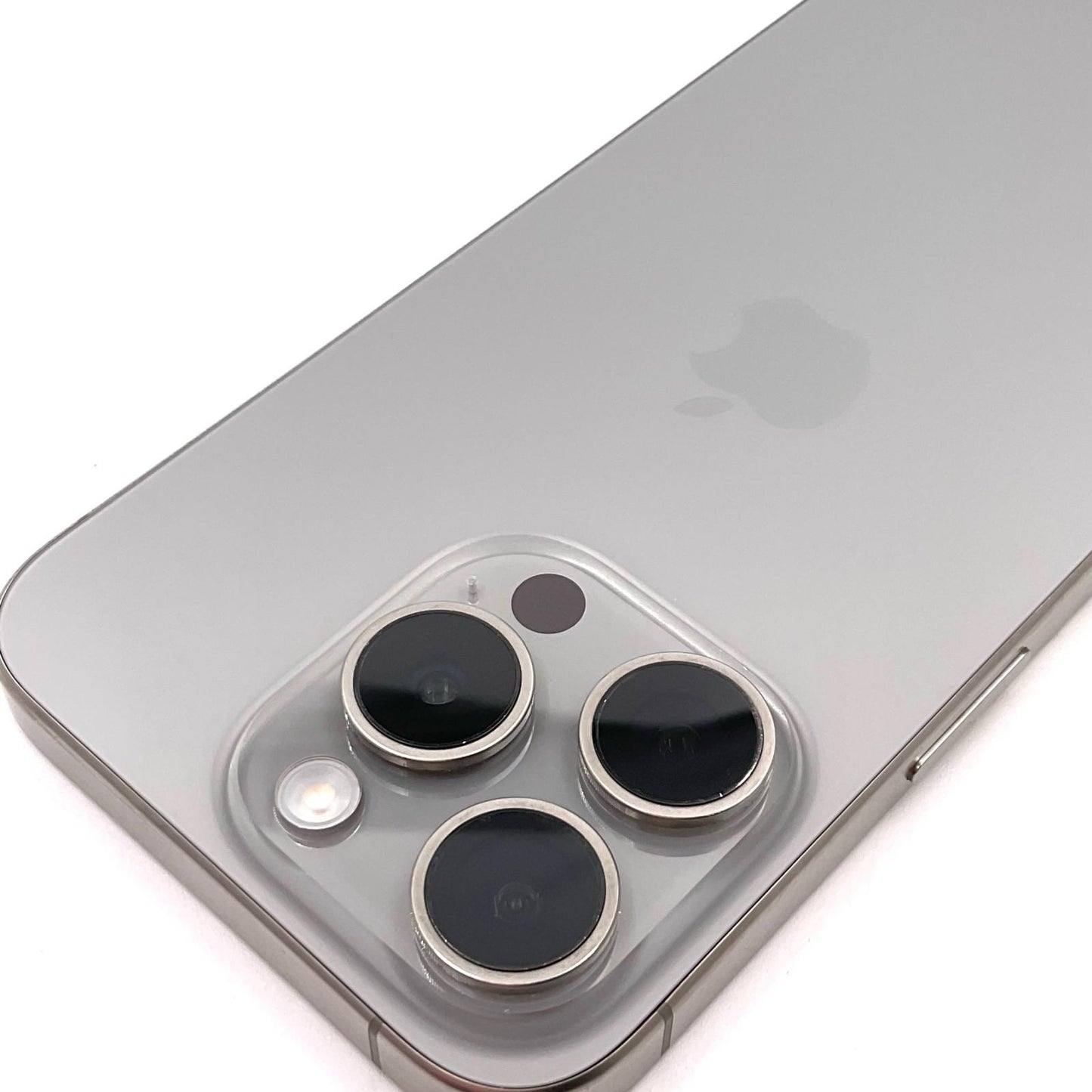 【全額返金保証】【最速発送】Apple iPhone iPhone 15 Pro 256GB ナチュラルチタニウム SIMフリー 白ロム 動作確認済 87%