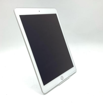 【全額返金保証】【最速発送】Apple iPad iPad 9.7インチ 第6世代 128GB シルバー Wi-Fi 動作確認済