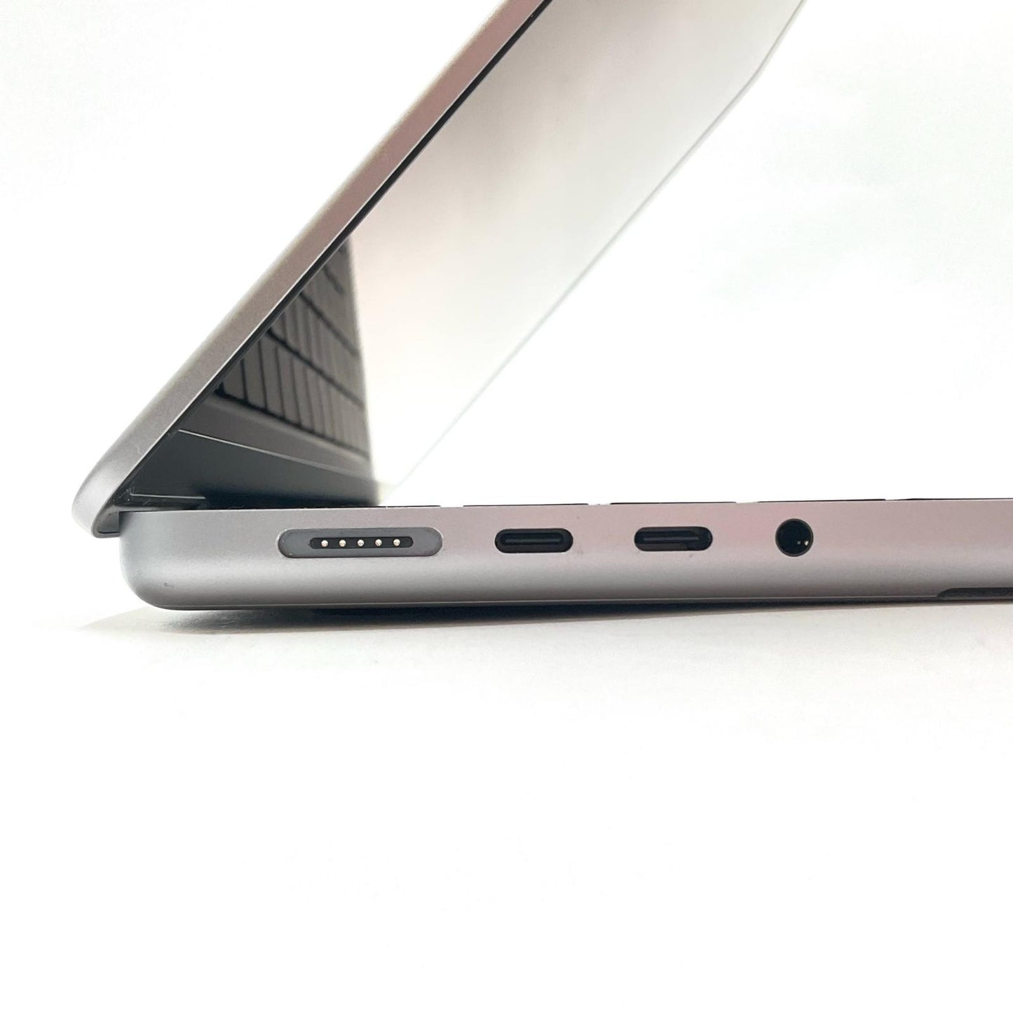 【全額返金保証】【最速発送】Apple MacBook Pro 14インチ 2021 Apple M1 Pro 16GB M.2 SSD 512GB スペースグレイ 90% 動作確認済