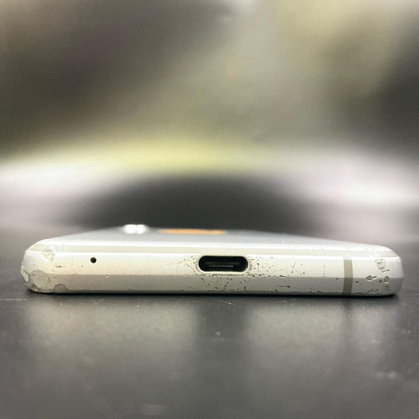 【全額返金保証】【最速発送】SHARP AQUOS sense3 basic 32GB シルバー Softbank 907SH 白ロム 動作確認済