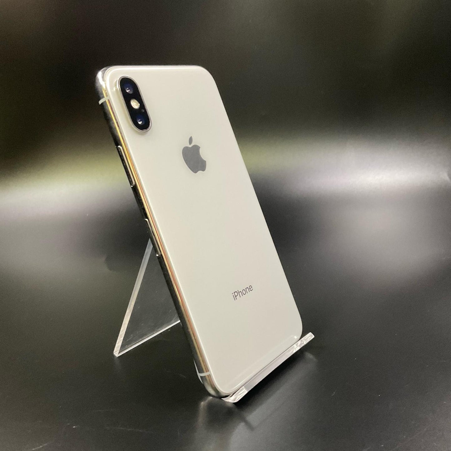 【全額返金保証】【最速発送】Apple iPhone iPhone X 64GB シルバー docomo 白ロム 動作確認済 87%