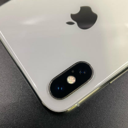 【全額返金保証】【最速発送】Apple iPhone iPhone X 64GB シルバー docomo 白ロム 動作確認済 87%