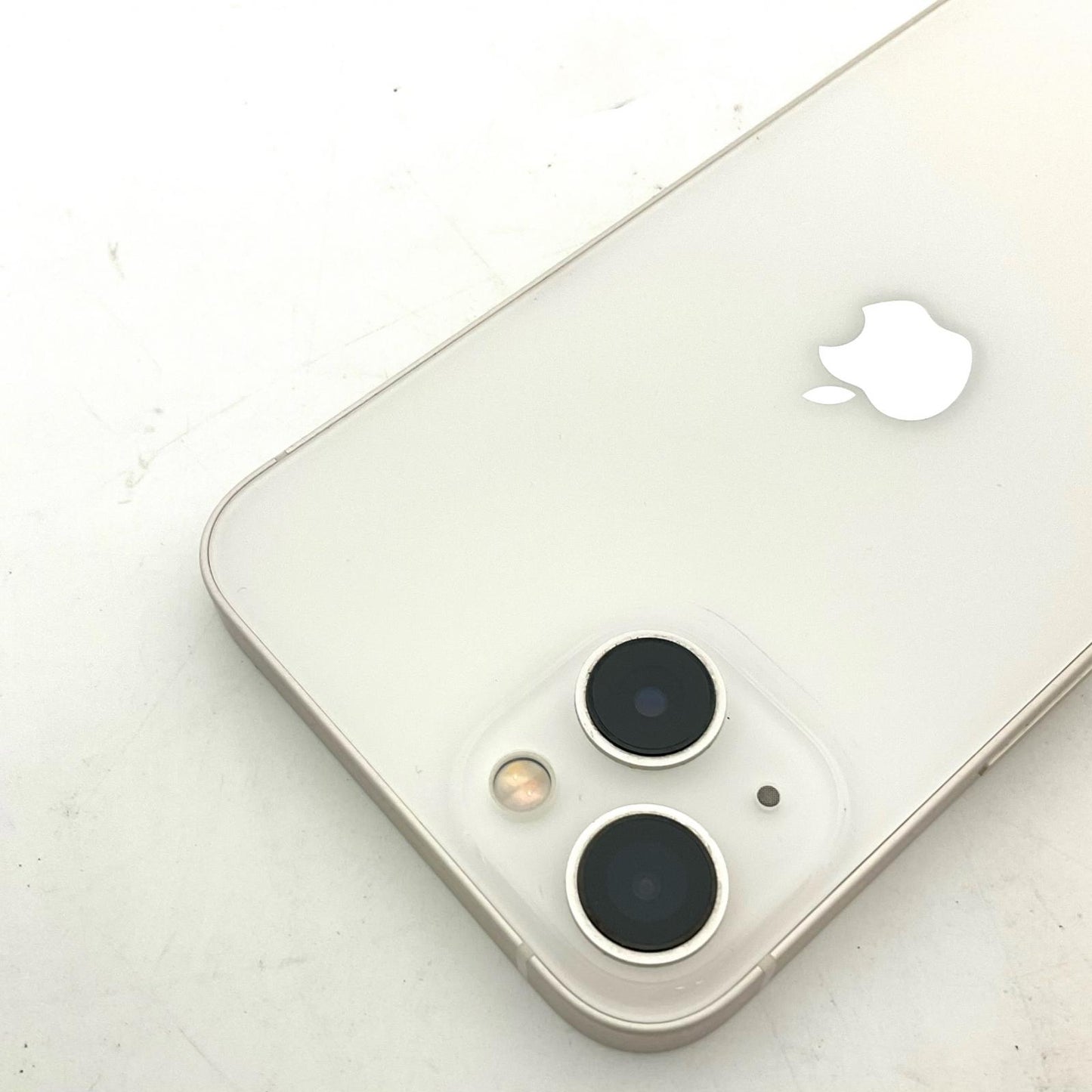 【全額返金保証】【最速発送】Apple iPhone iPhone 13 128GB スターライト docomo 白ロム 動作確認済 84%