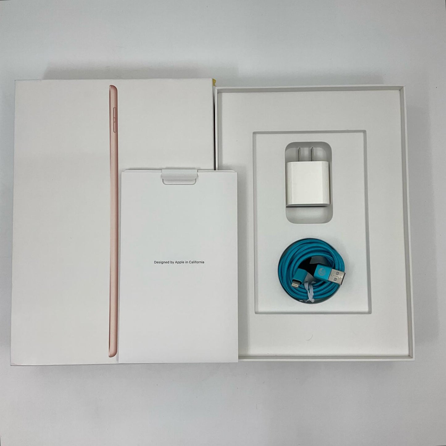 【全額返金保証】【最速発送】Apple iPad iPad 10.2インチ 第8世代 32GB ゴールド Wi-Fi 超美品 動作確認済