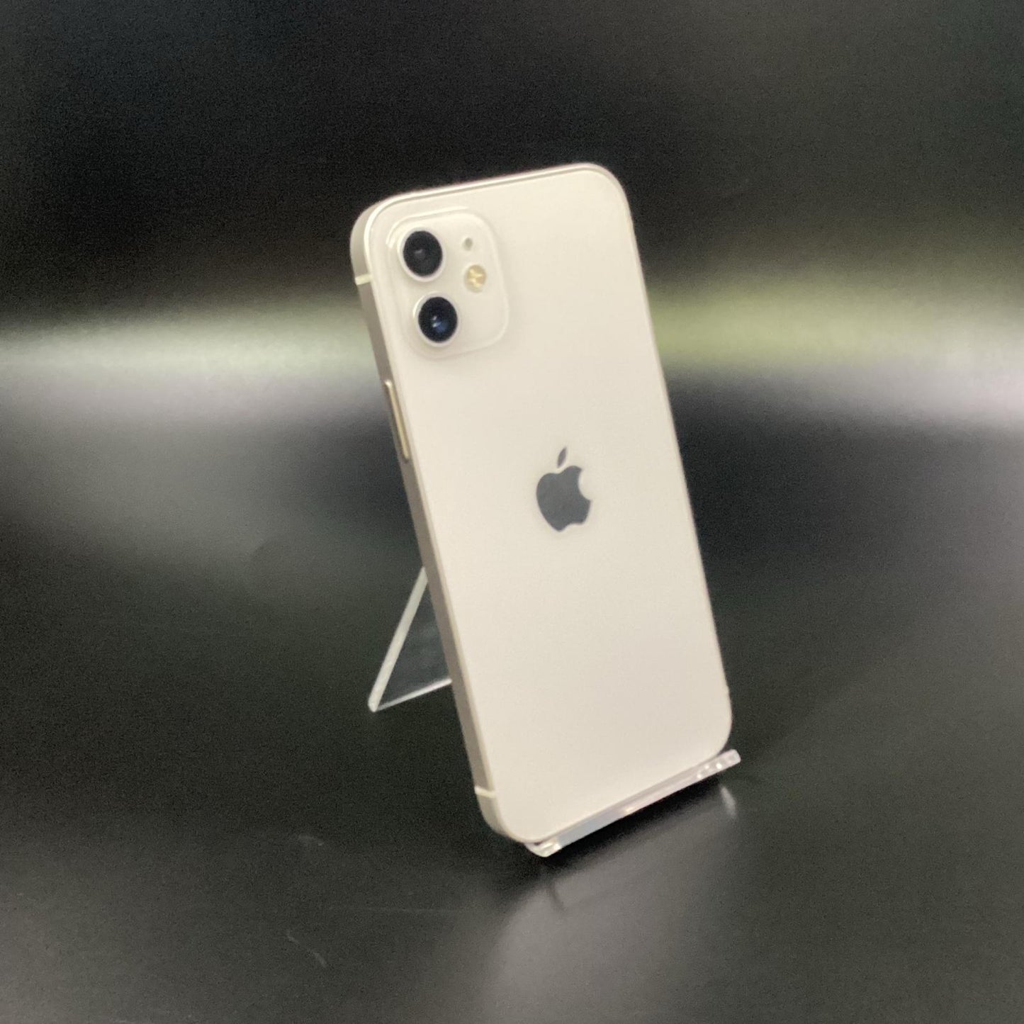 【全額返金保証】【最速発送】Apple iPhone iPhone 12 64GB ホワイト docomo 白ロム 動作確認済 82%