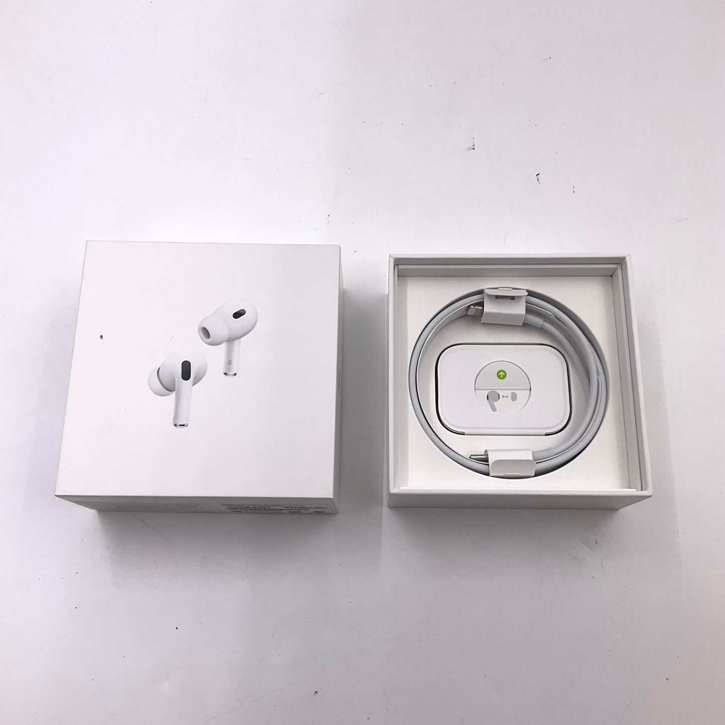 【全額返金保証】【最速発送】Apple Air Pods Pro 第2世代 MQD83J/A 美品 動作確認済