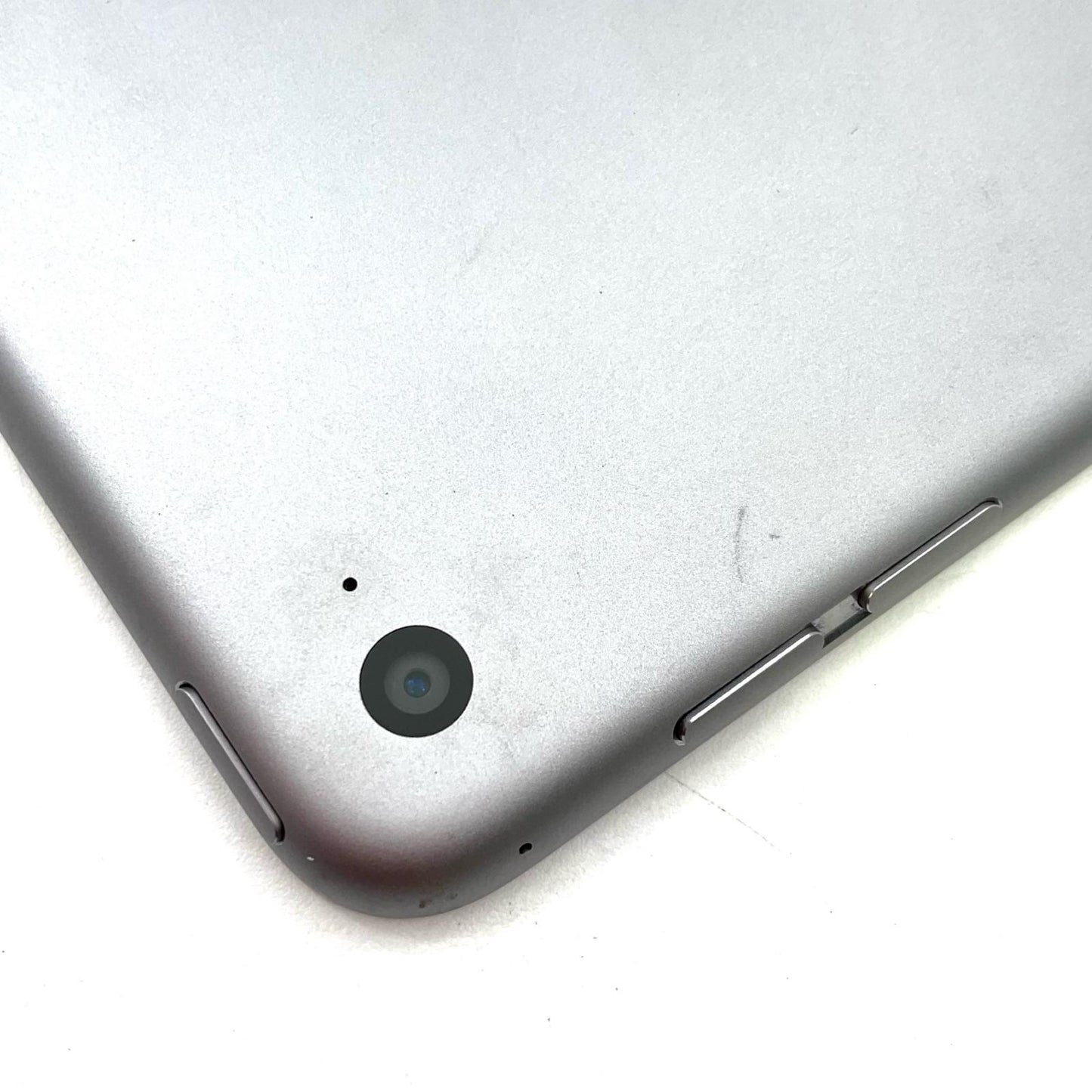 【全額返金保証】【最速発送】Apple iPad Air 9.7インチ 第2世代 16GB スペースグレイ Wi-Fi 動作確認済