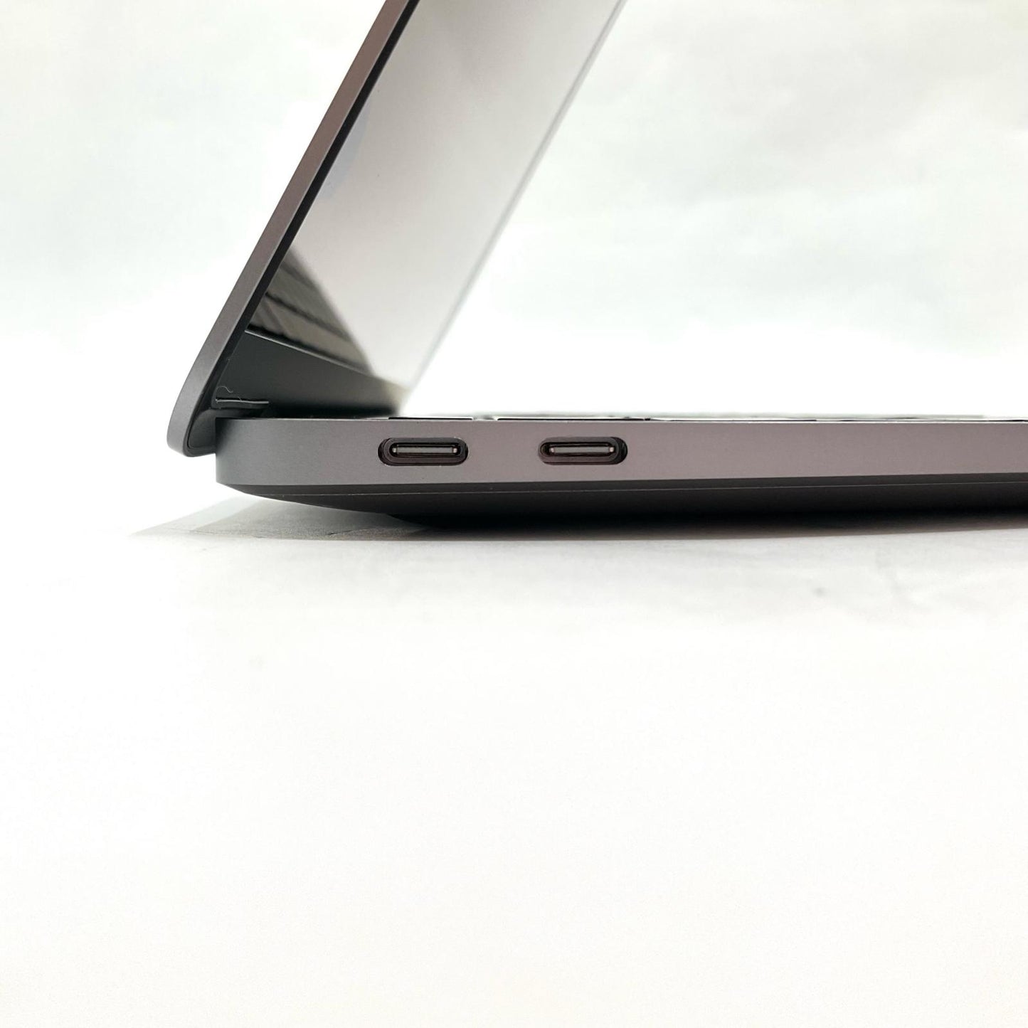 【全額返金保証】【最速発送】Apple MacBook Air 13インチ 2020 Apple M1 8GB M.2 SSD 512GB スペースグレイ 100% 美品 動作確認済
