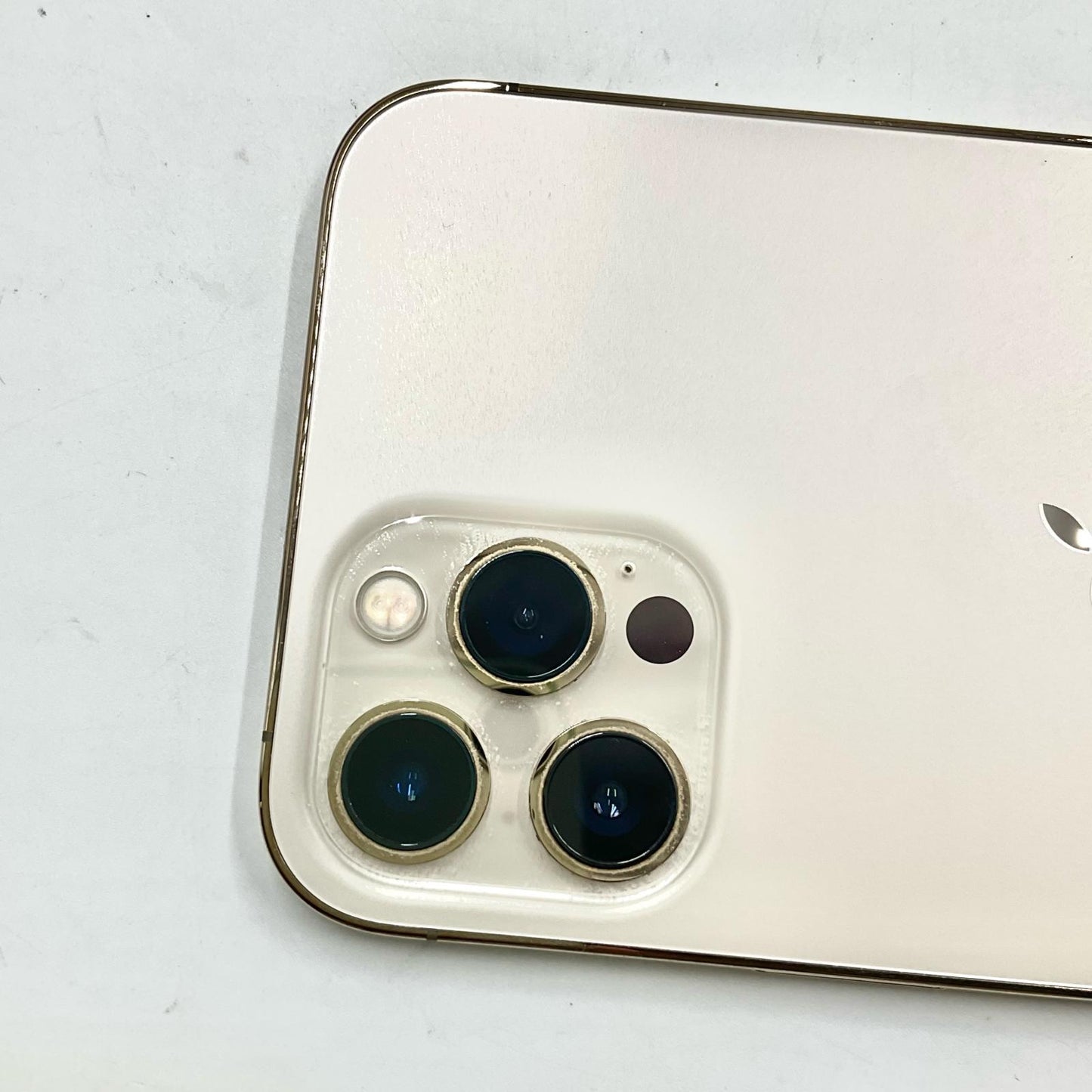 【全額返金保証】【最速発送】Apple iPhone iPhone 12 Pro Max 256GB ゴールド SIMフリー 白ロム 動作確認済 81%