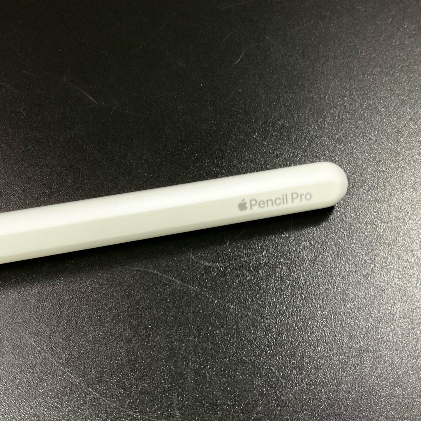【全額返金保証】【最速発送】Apple Apple Pencil Pro 美品 動作確認済