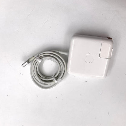 【全額返金保証】【最速発送】Apple MacBook Air 13.3インチ 2015 Intel Core i5 1.6GHz 4GB SSD 256GB シルバー 97% 美品 動作確認済