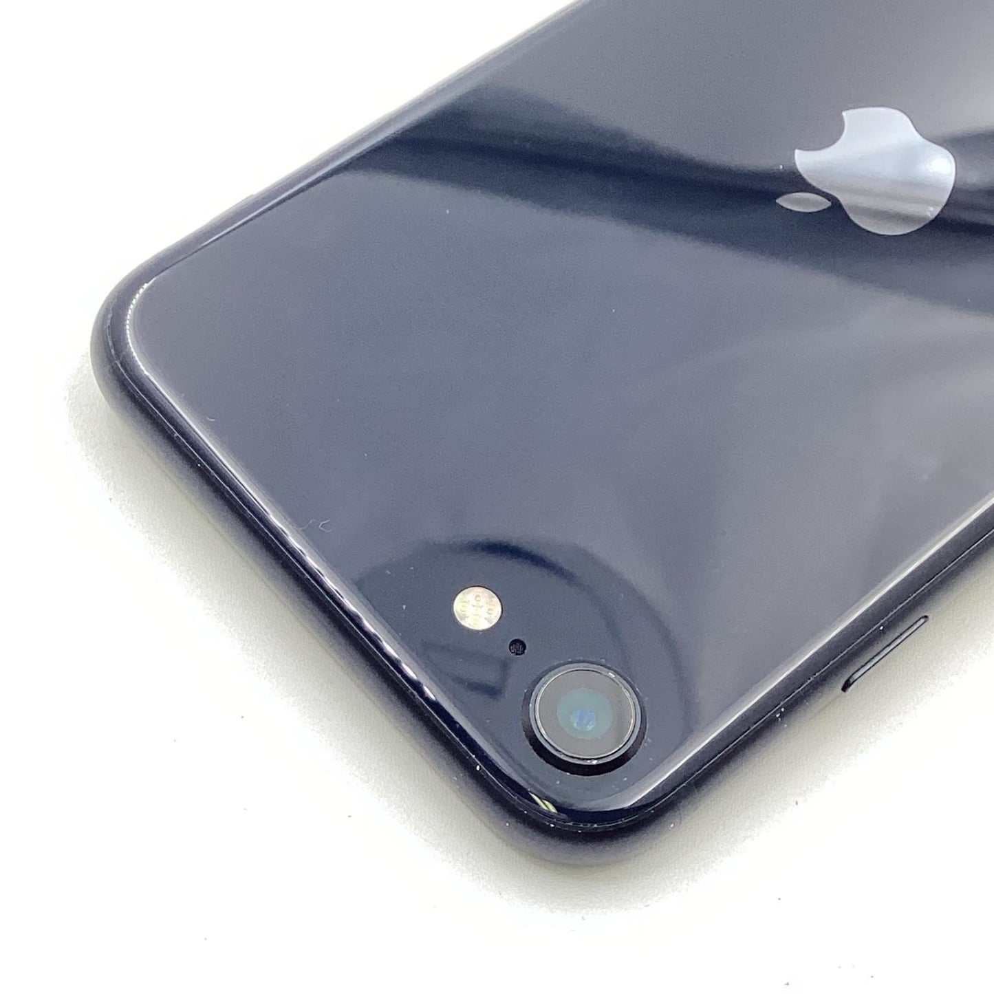 【全額返金保証】【最速発送】Apple iPhone iPhone SE（第3世代） 256GB ミッドナイト SIMフリー 白ロム 動作確認済 79%