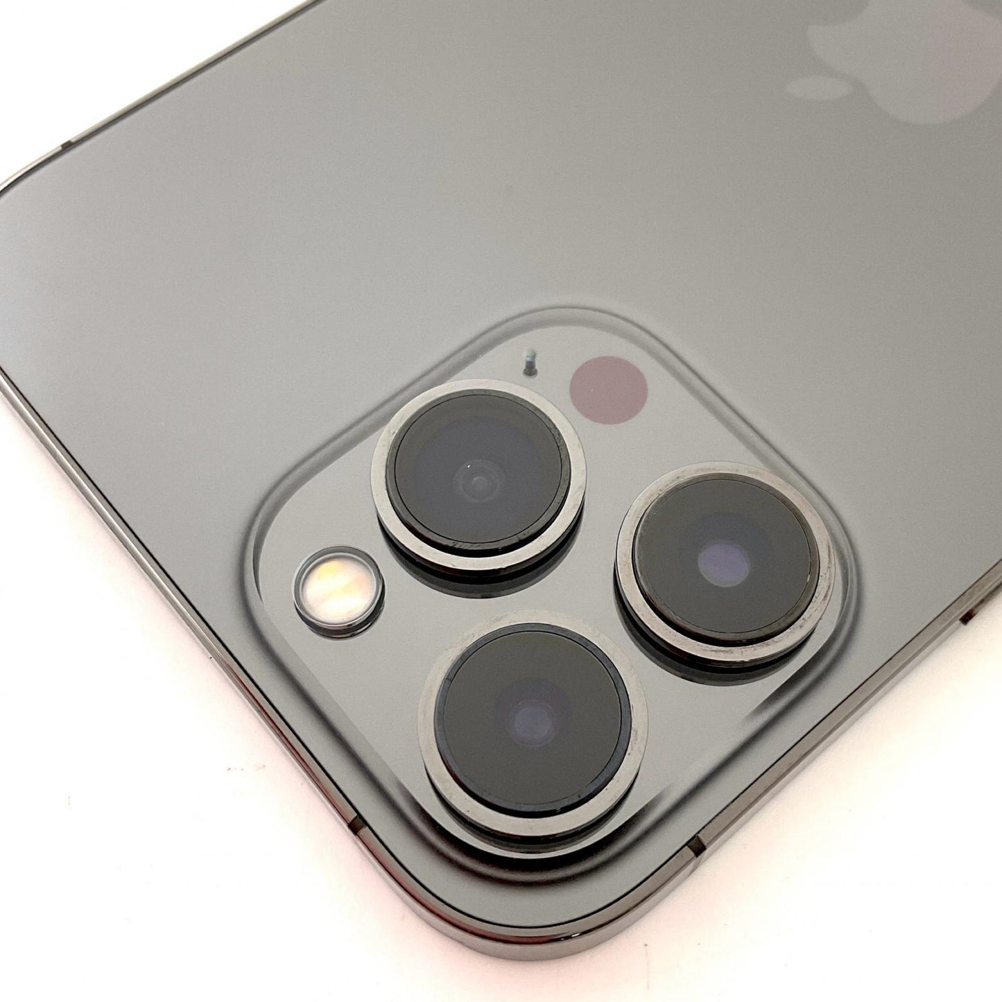 【全額返金保証】【最速発送】Apple iPhone iPhone 13 Pro Max 128GB グラファイト au SIMフリー 白ロム 動作確認済 80%
