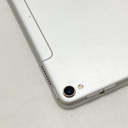 【全額返金保証】【最速発送】Apple iPad Pro 10.5インチ 第1世代 256GB シルバー WiFi+Cellular docomo 白ロム 動作確認済