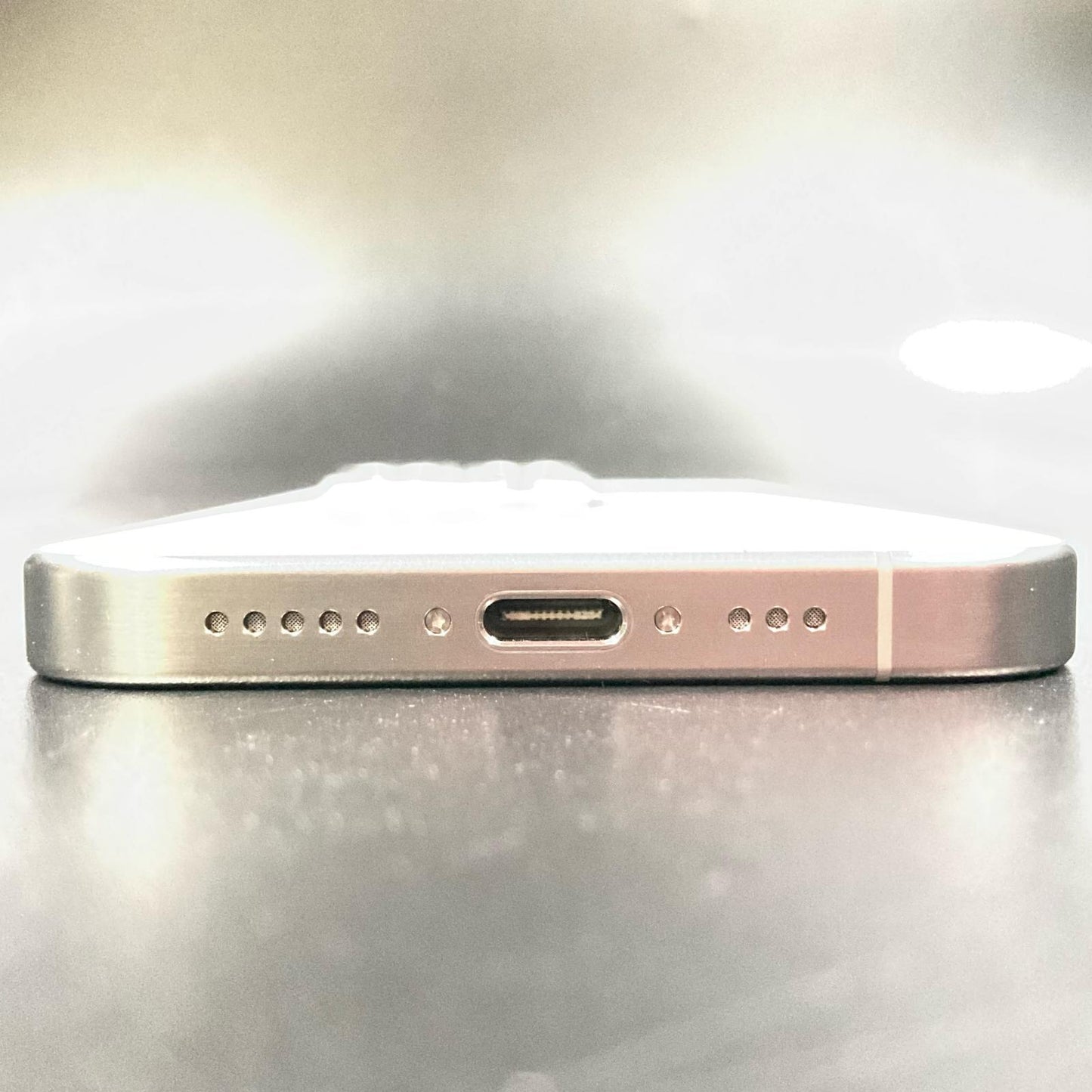 【全額返金保証】【最速発送】Apple iPhone iPhone Pro 15 Pro 1TB ホワイトチタニウム au 美品 動作確認済 88%