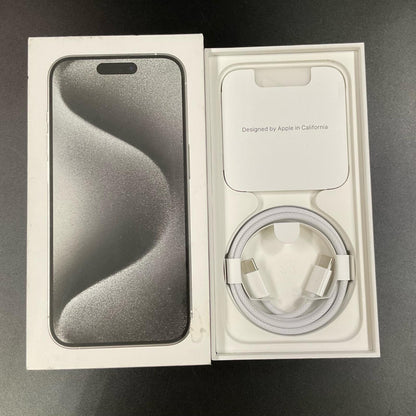 【全額返金保証】【最速発送】Apple iPhone iPhone Pro 15 Pro 1TB ホワイトチタニウム au 美品 動作確認済 88%