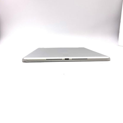 【最速発送】Apple iPad iPad 第6世代 32GB シルバー WiFi+Cellular docomo 白ロム【難有】