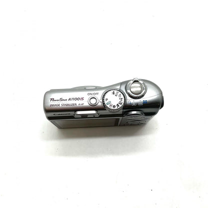 【全額返金保証】【最速発送】Canon コンパクトデジタルカメラ PowerShot A1100 IS シルバー 動作確認済