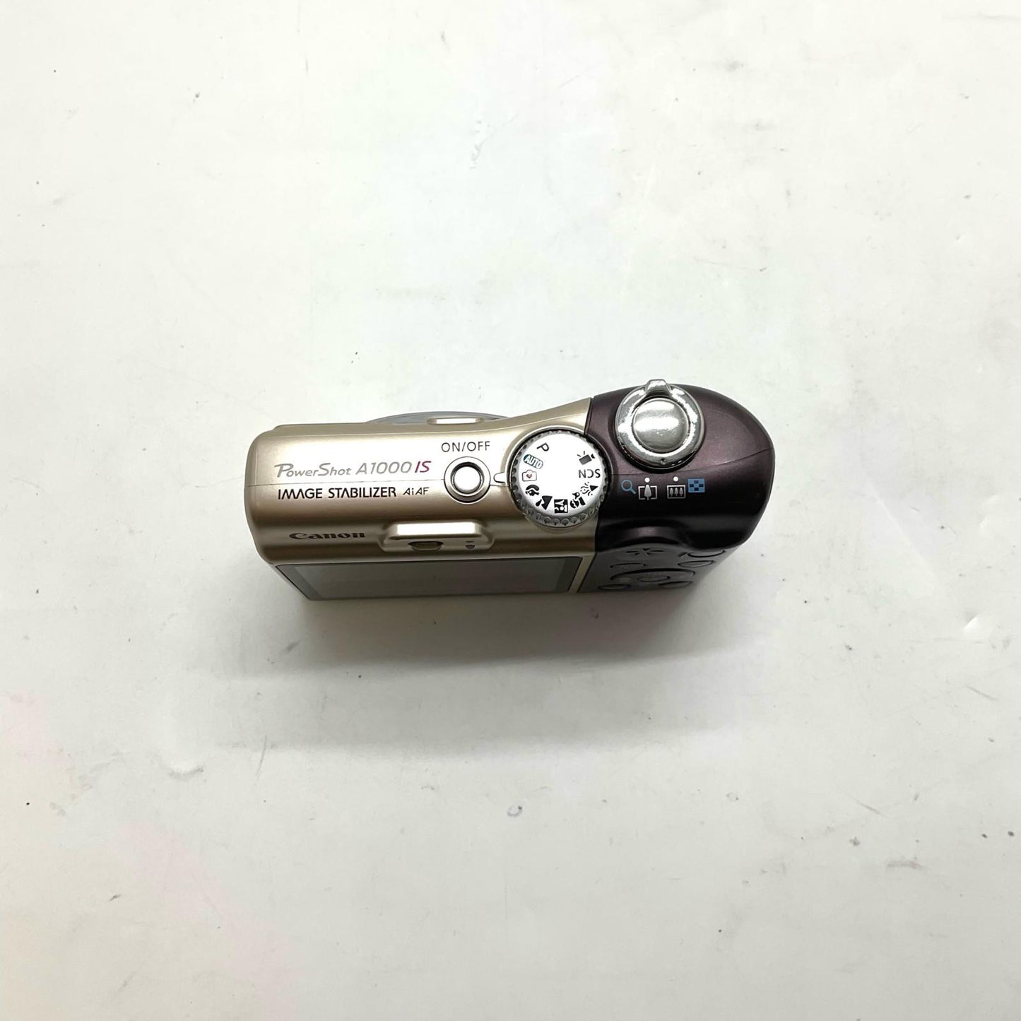 【全額返金保証】【最速発送】Canon コンパクトデジタルカメラ PowerShot A1000 IS ブラウン 美品 動作確認済