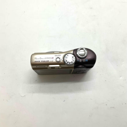 【全額返金保証】【最速発送】Canon コンパクトデジタルカメラ PowerShot A1000 IS ブラウン 美品 動作確認済