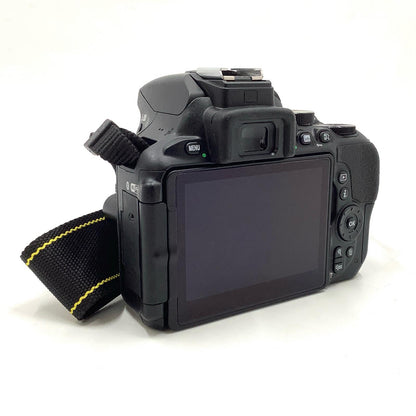 【全額返金保証】【最速発送】Nikon デジタル一眼 D5600 ボディ ブラック 動作確認済