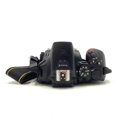 【全額返金保証】【最速発送】Nikon デジタル一眼 D5600 ボディ ブラック 動作確認済