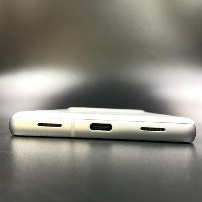 【最速発送】Google Pixel 7a 128GB Snow docomo G82U8 白ロム【難有】